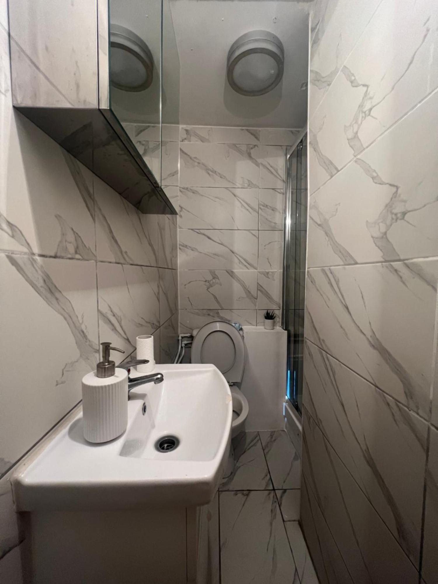 Islington Gazde/Camere de închiriat